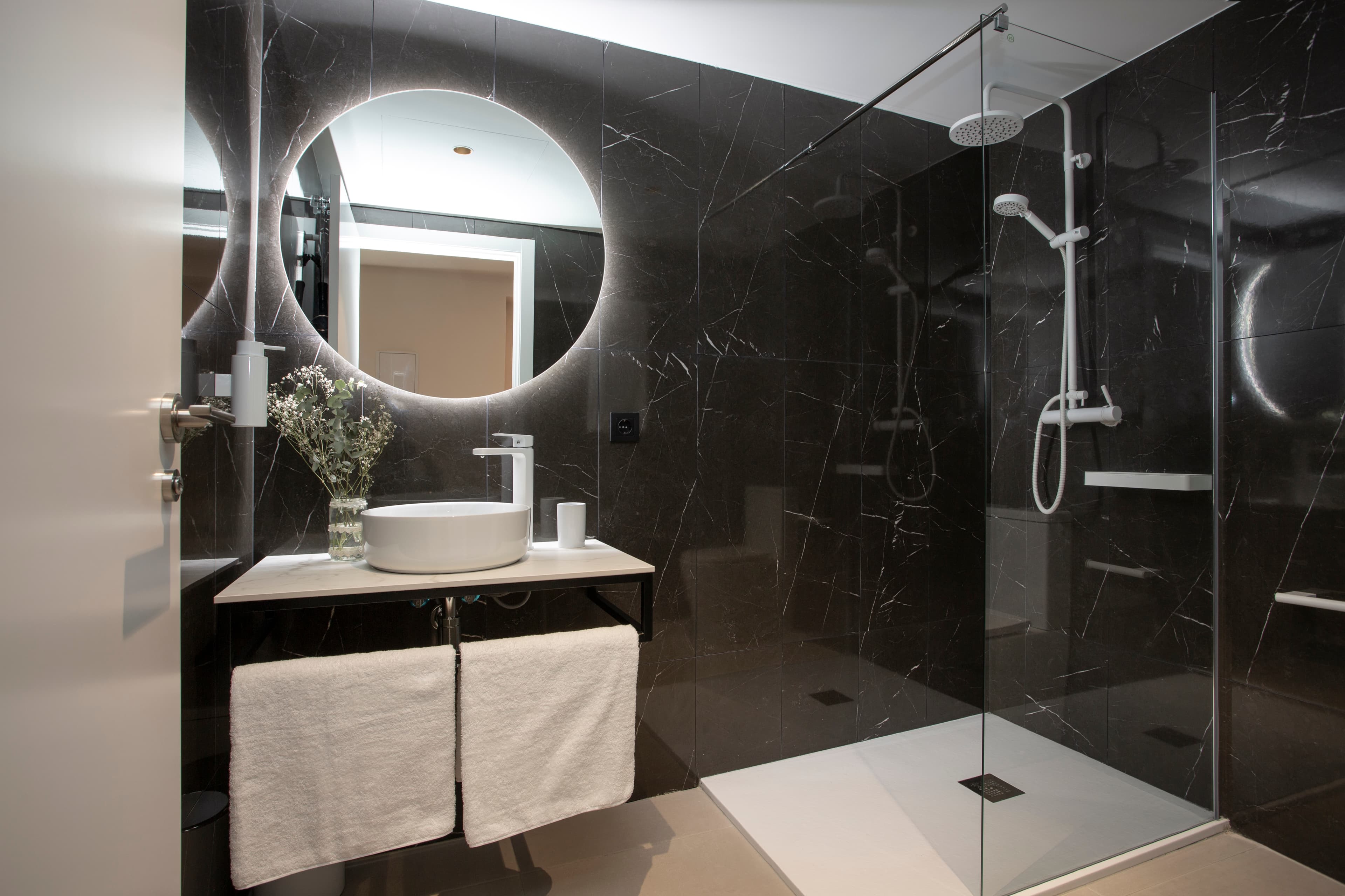 Serranos Light - Photo 6